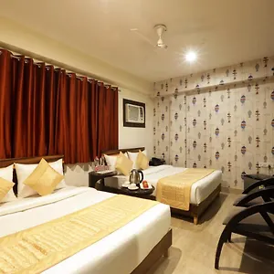 Hotel Classic Plaza At Delhi Airport India